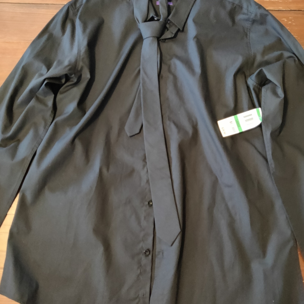 Men's casual button dress shirt with skinny tie